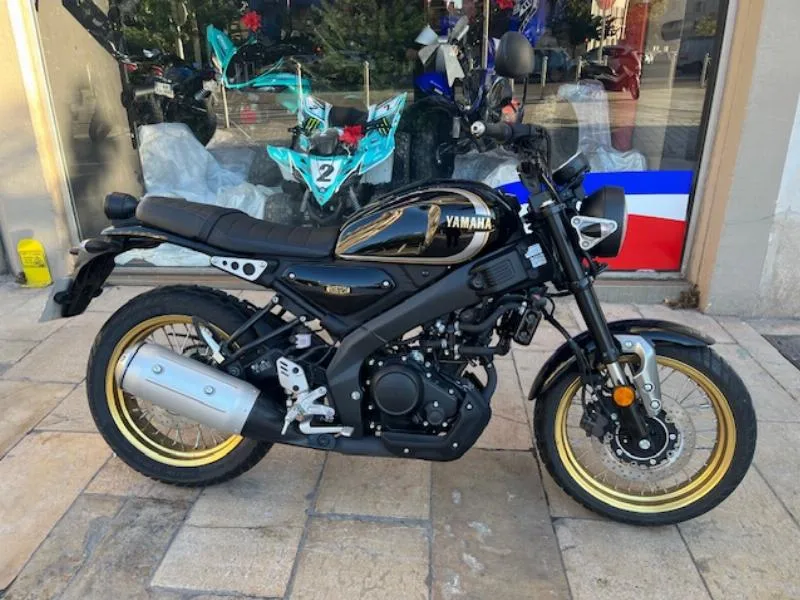 XSR 125 Legacy