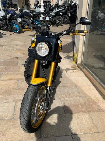 XSR 900