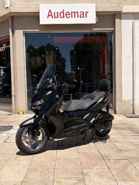 XMAX 125 TECH MAX