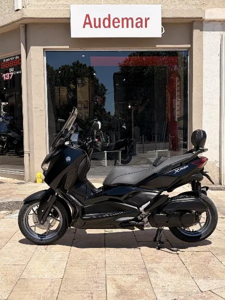 XMAX 125 TECH MAX