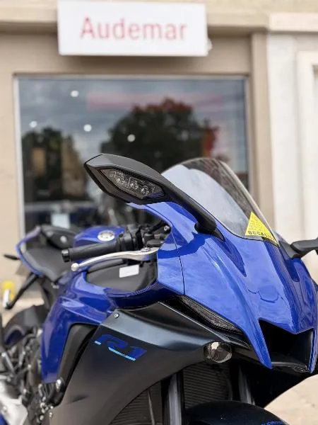 YZF 1000 R1 CROSS PLANE