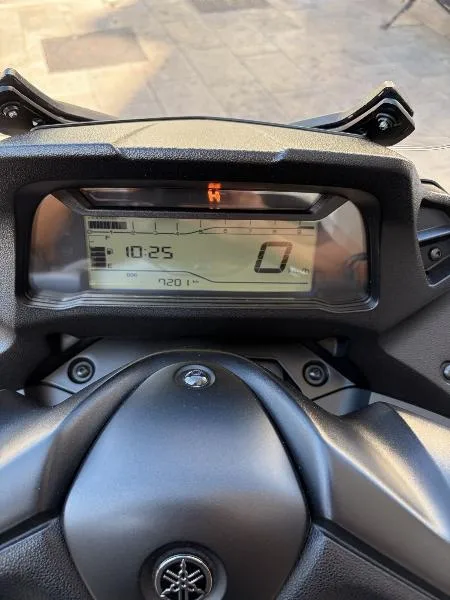 TRICITY 300
