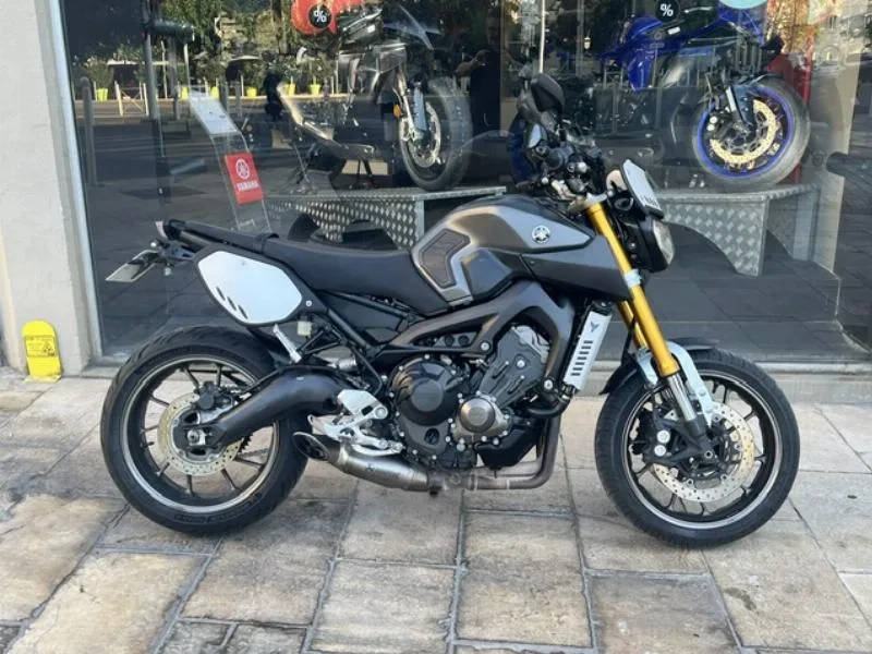 MT09
