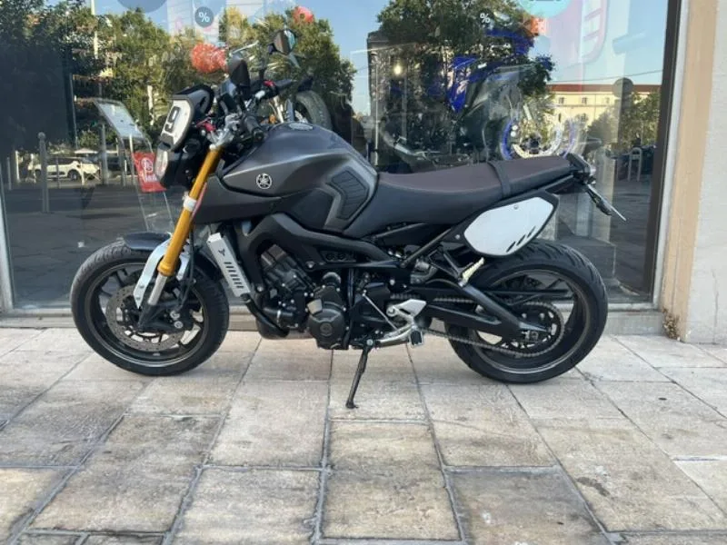MT09