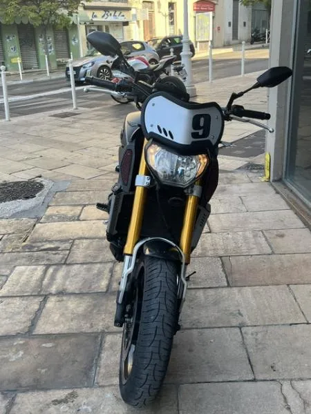 MT09