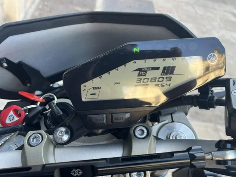 MT09