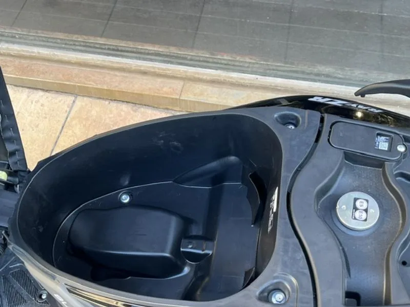RayZR 125