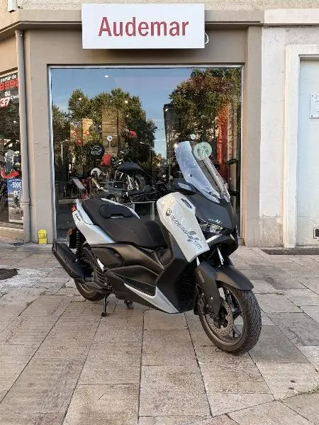XMAX 300 Tech Max