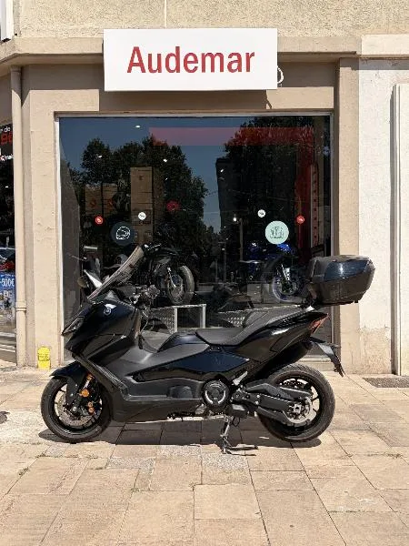 XP TMAX 560 TECH MAX