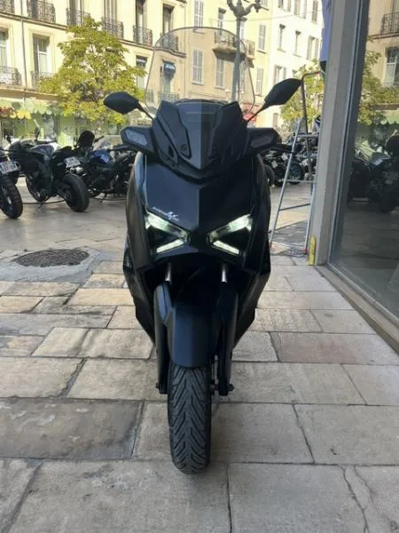 XMAX 125 TECH MAX