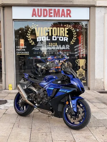 YZF 1000 R1