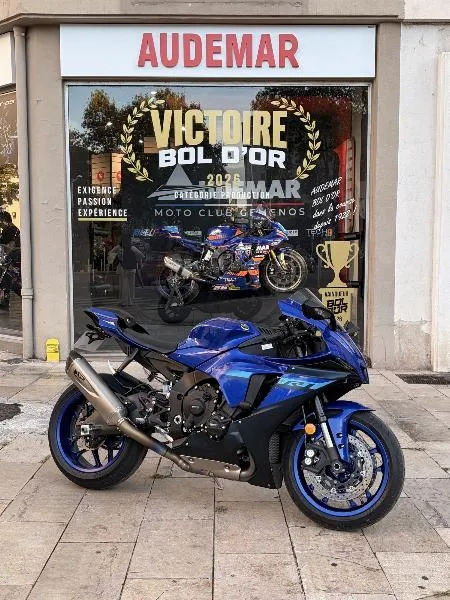 YZF 1000 R1