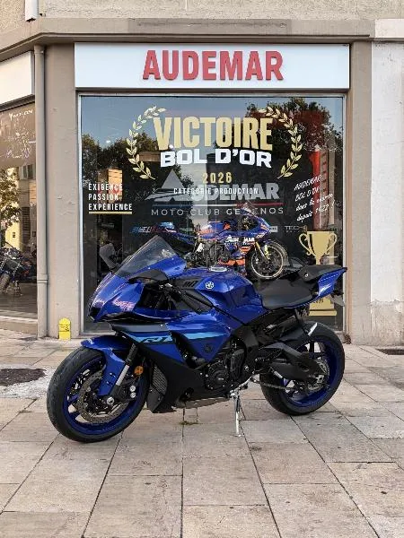 YZF 1000 R1