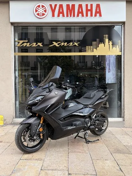 XP TMAX 560 TECH MAX