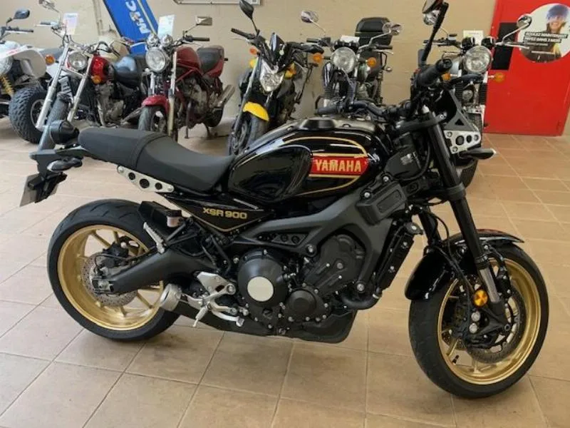 XSR 900