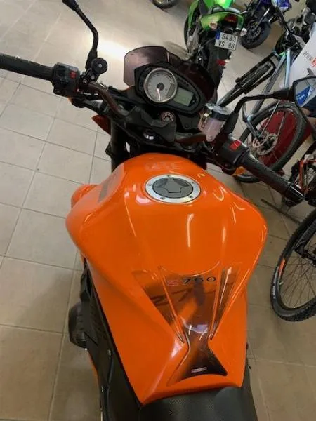 Z 750 2008