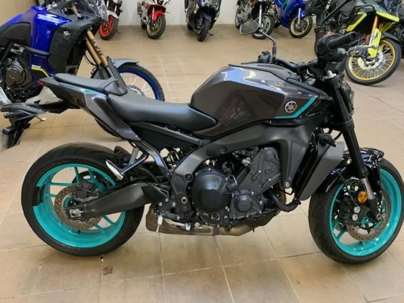 MT09