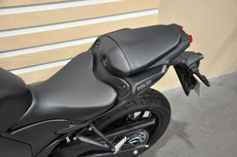 MT03 300