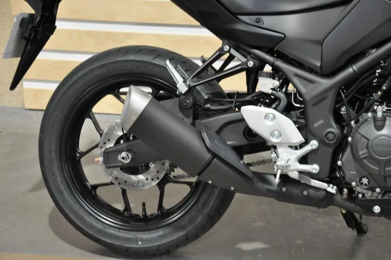 MT03 300