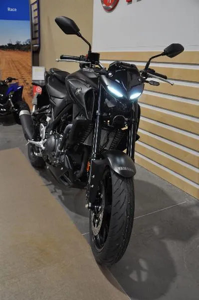 MT03 300