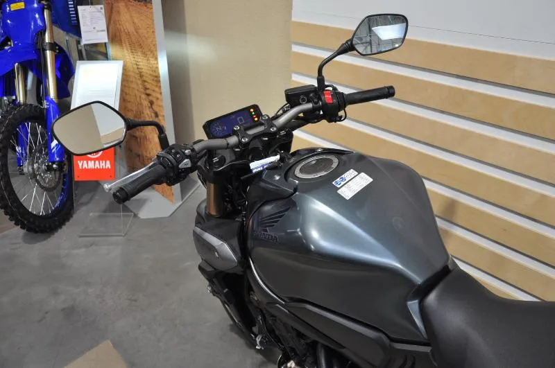 CB 650 R