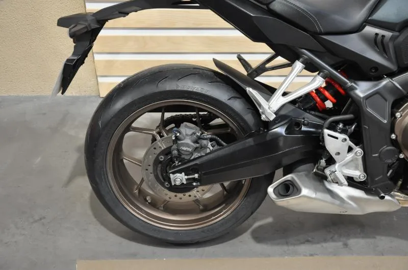 CB 650 R