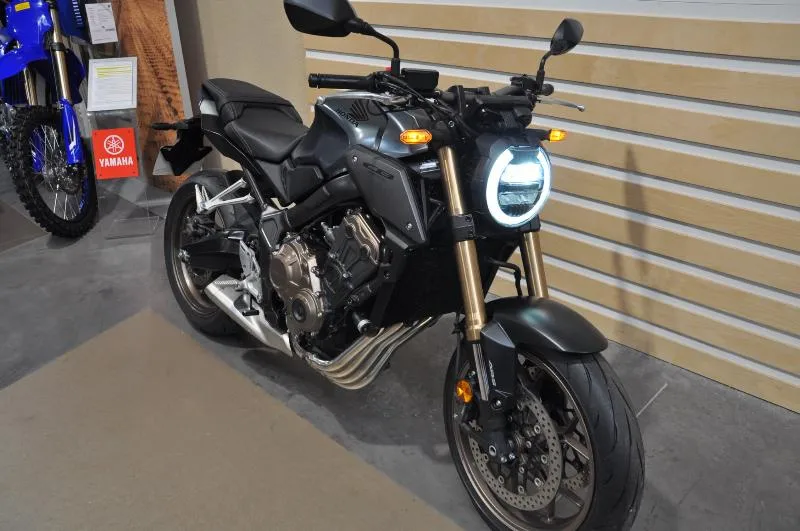 CB 650 R