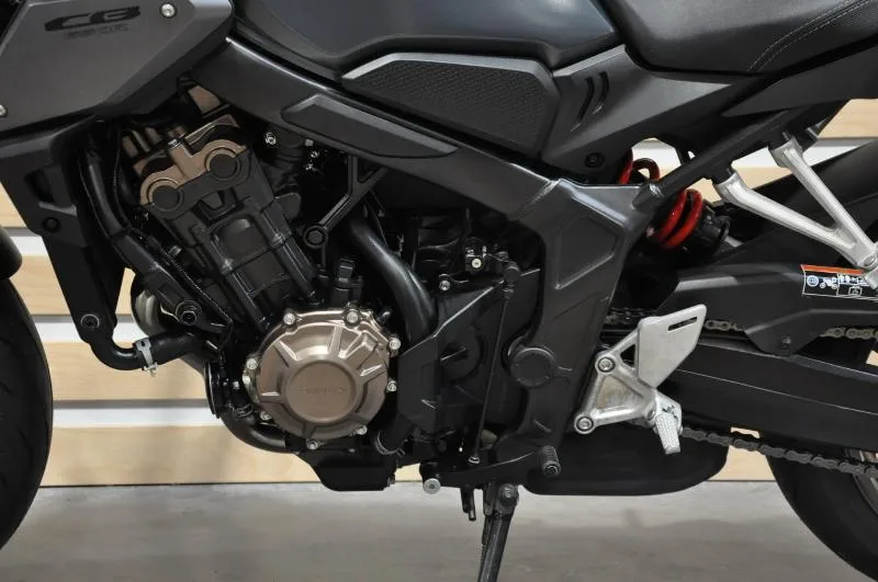 CB 650 R