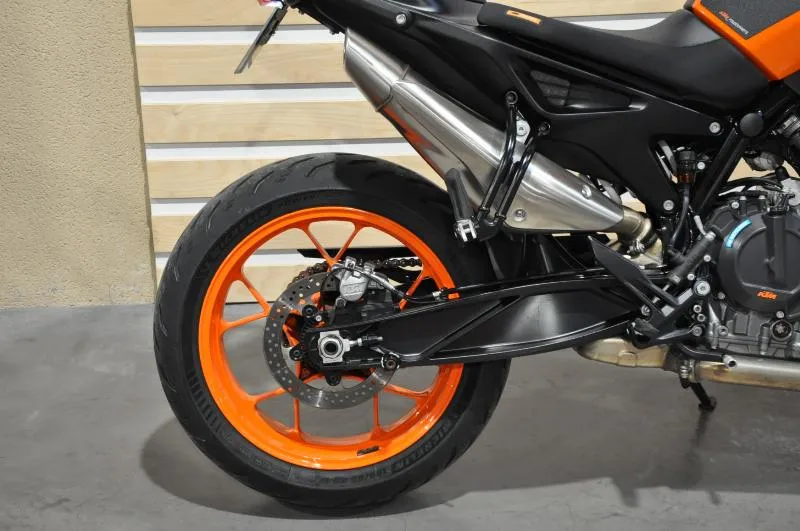 790 DUKE L