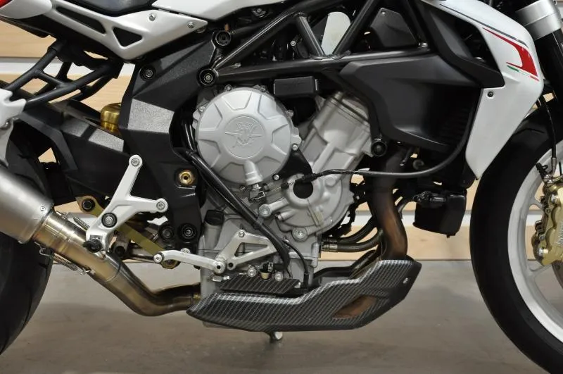 BRUTALE 800
