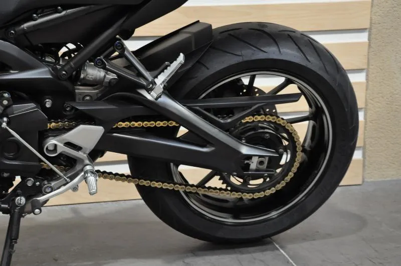 MT09