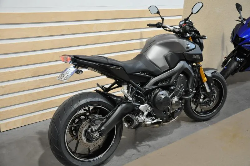 MT09