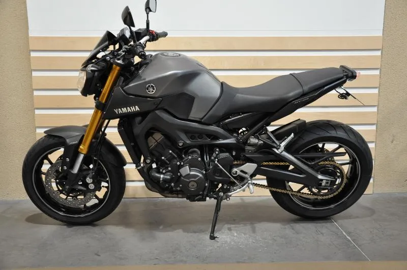 MT09