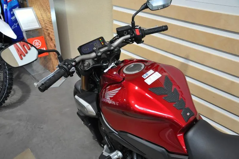 CB 650 R