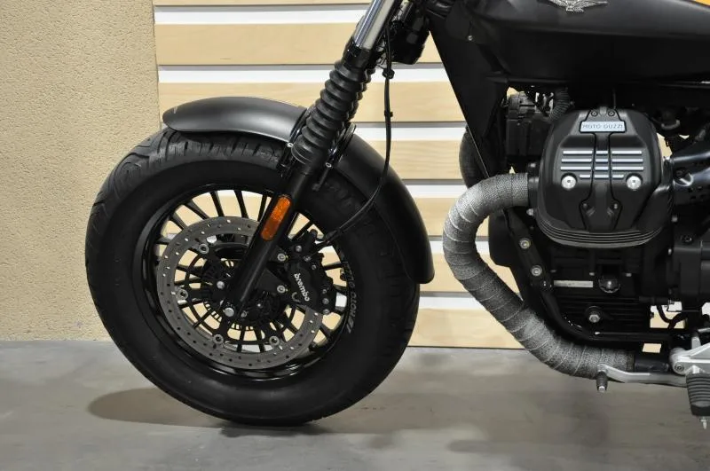 V9 BOBBER