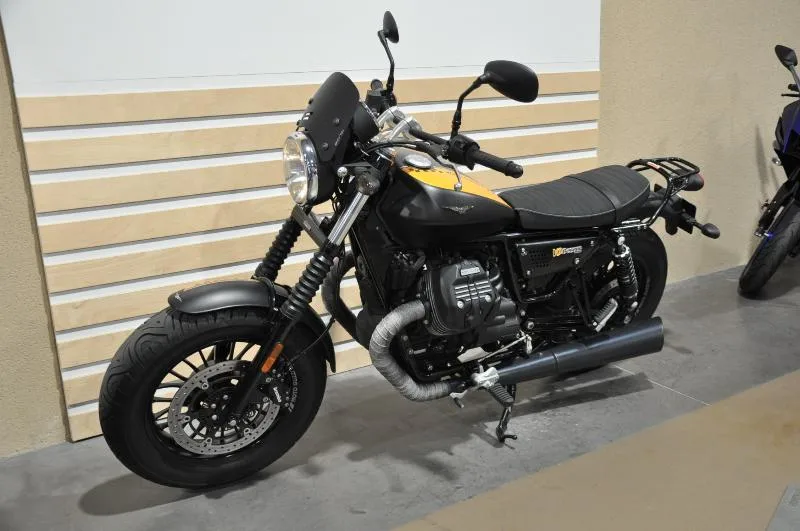 V9 BOBBER