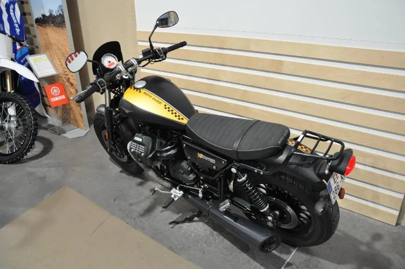 V9 BOBBER