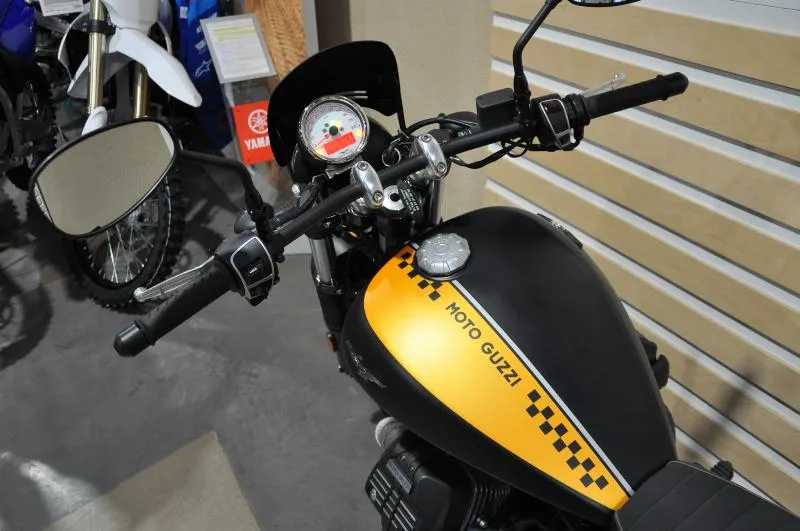 V9 BOBBER
