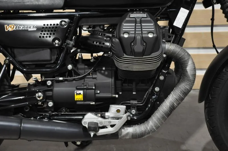 V9 BOBBER