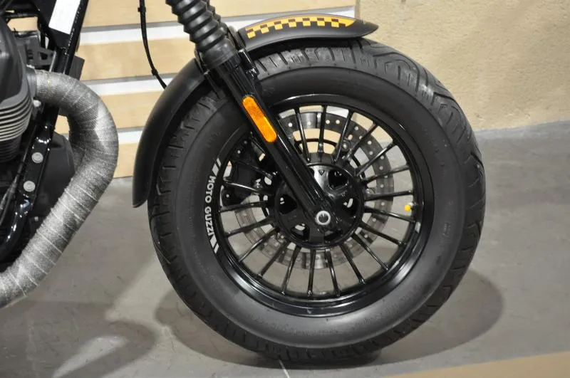 V9 BOBBER