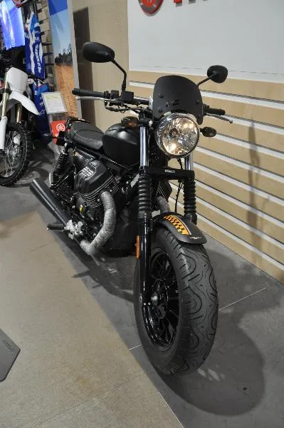 V9 BOBBER