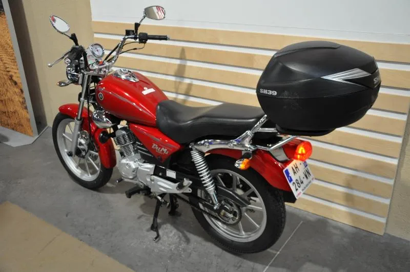 YBR 125 CUSTOM
