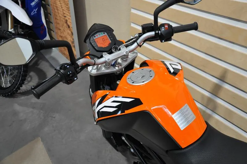 125 DUKE ABS