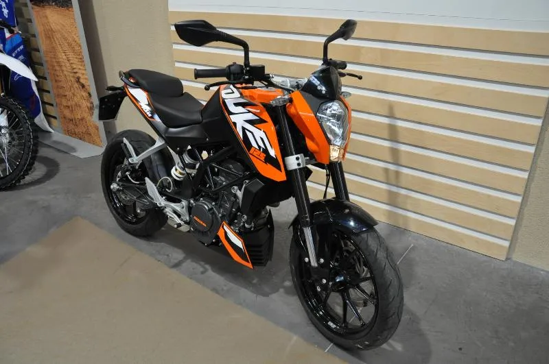 125 DUKE ABS