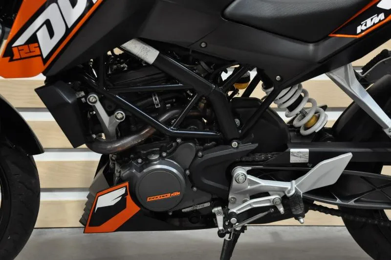125 DUKE ABS