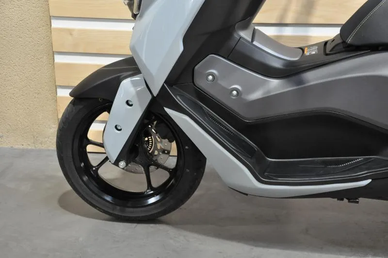 NMAX 125 TECH MAX