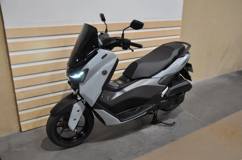 NMAX 125 TECH MAX