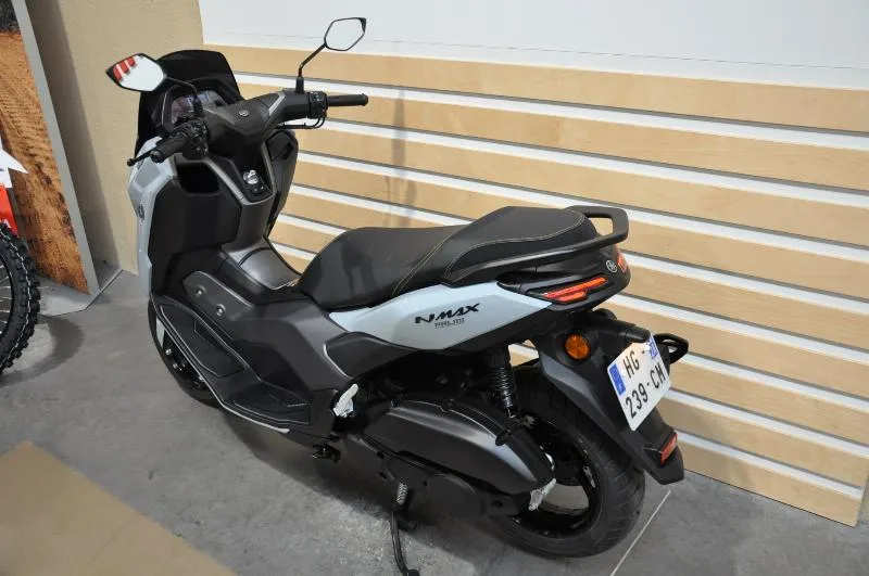 NMAX 125 TECH MAX