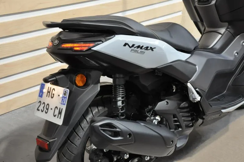 NMAX 125 TECH MAX