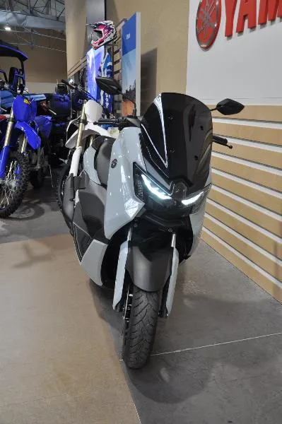 NMAX 125 TECH MAX